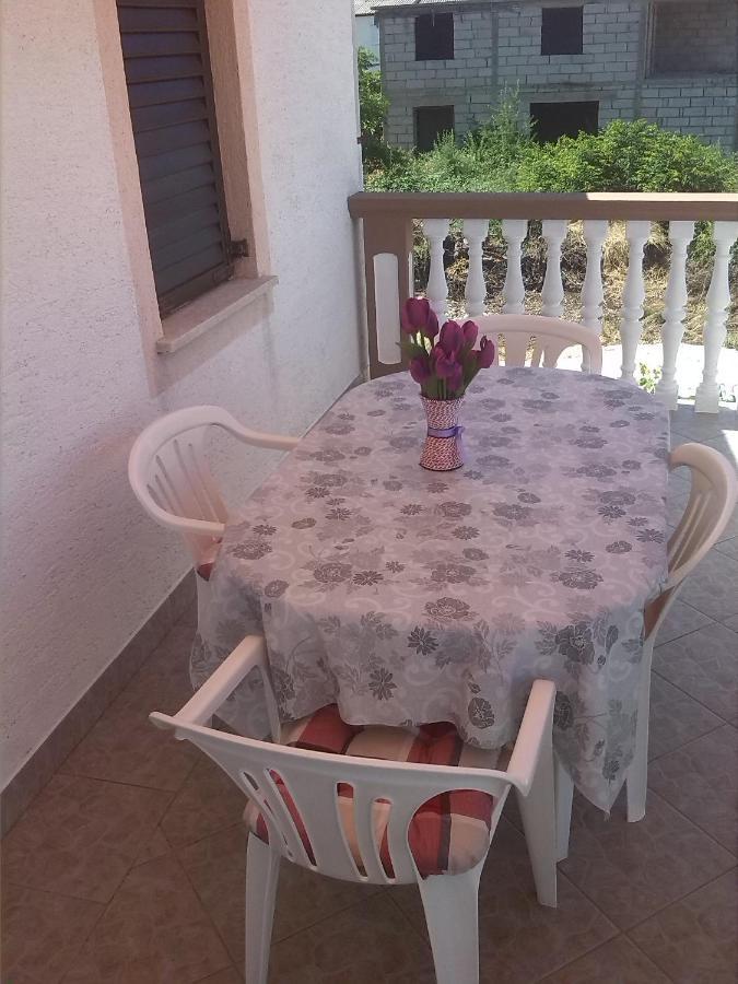 Apartman Borosa Vir Bagian luar foto